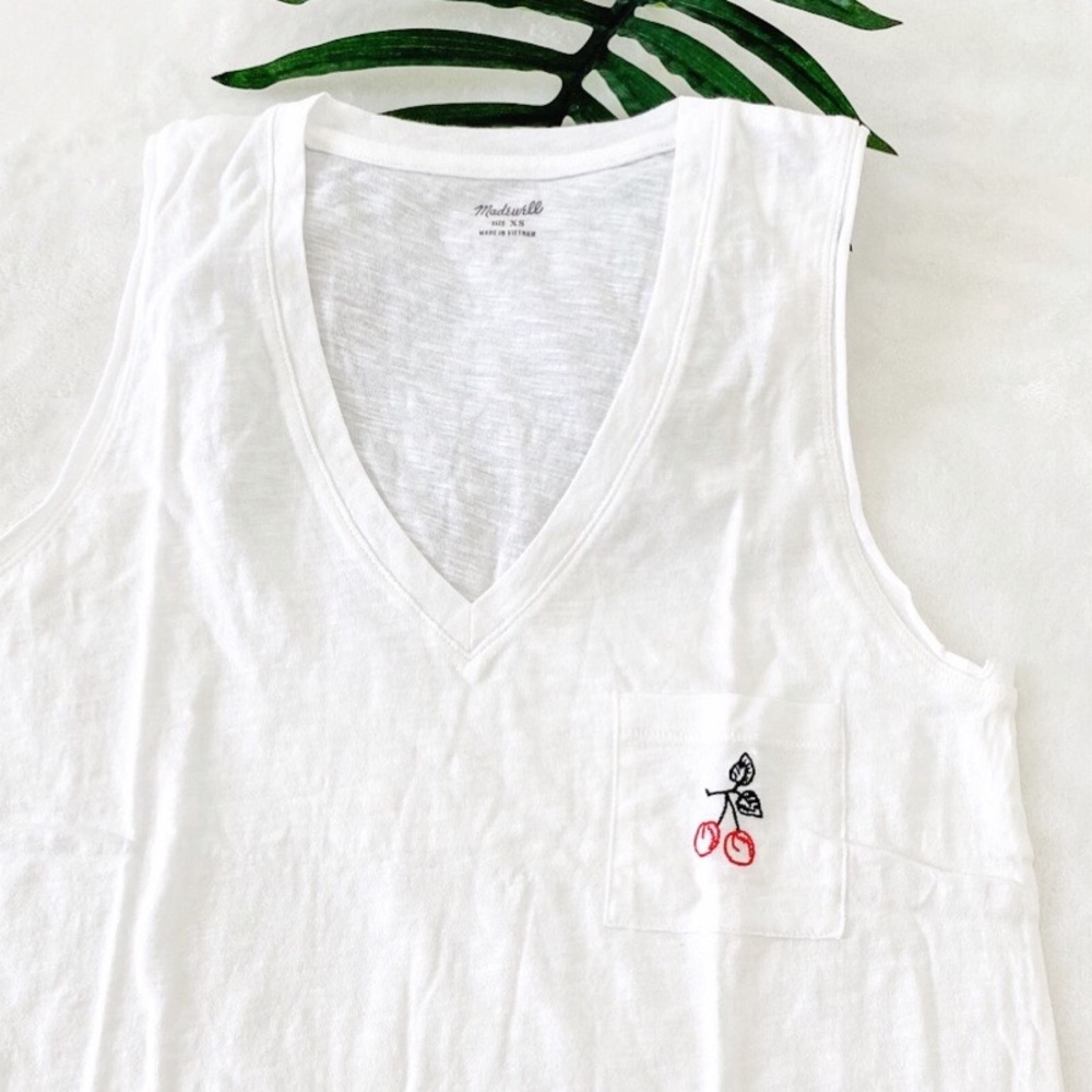 NWT Madewell Cherry Embroidered Pocket Tank - Picture 12 of 12